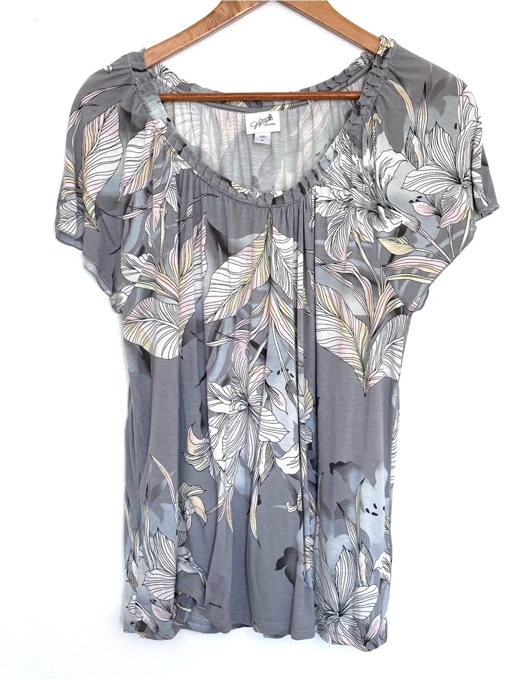 Jaclyn Smith Shirt Women’s XL Grey Floral Short Sleeve Lightweight Pullover Top